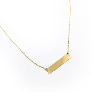 A yellow gold necklace with a rectangular bar that could be engraved.